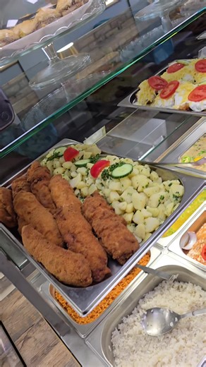 #foryoupage❤️❤️ #gyros #Halásztelek #nekedbe #kartaldönerkebabhalásztelek 🫐🍒🍇🍓 Hideg erdei gyümölcsleves 1490 Ft. 📣 Mai frissen készült melegétel-kínálatunk: 🍲 Csirke leves eperllevél tésztával 📍Vörösboros borjúpörkölt nokedlivel 📍Tejszínes gombás pulyka pörkölt 📍Muszaka 📍Tejfölös csirkepaprikás 📍Budapest csirkemáj 📍Csirke raguval töltött tortilla batyu 📍Barackkal rakott csirkecomb filé mozzarella sajttal besütve 📍Cordon bleu petrezselymes 📍Rántott csirkemell rizibizivel 📍Mátrai 