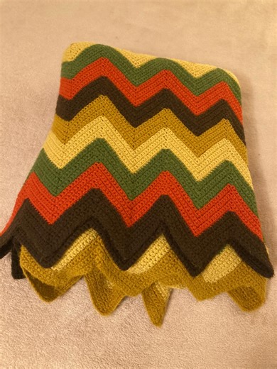 Vintage 70s Handmade Crochet Afghan Blanket: Chevron Zig Zag Design - Etsy