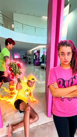 Emily Vick 💕 Did she get a flower? #emillyvickof #emilyvick #osrosa #grupodosrosa