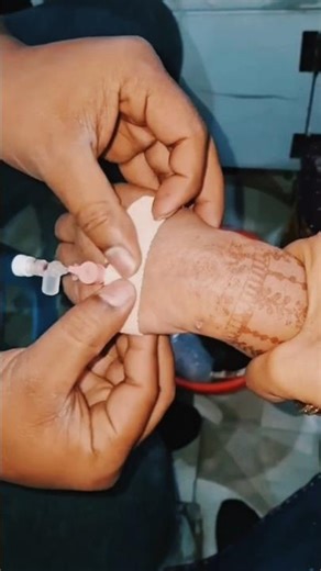 IV कैनुला कैसे लगाते हैं।। How to insert IV Canula ।। #fyp #ytshorts #trending