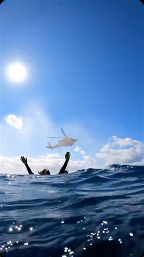 Rescue Swimmer Shop on Instagram: "Any idea what device the swimmer is signaling for? 🤔 Video credit to @kalanimahealani and swimmer credit to @jlowenbrau Appreciate the send in video fellas!! 🙌🏻 . . #fly #H60 #coastguard #rescueswimmer #navy #usn #uscg #navylife #soothersmaylive #soml #toml #pj #airforce #marines #army #helicopter #eurocopter #airbus #verticalvalor #pilot #aviationlovers #aviationdaily #military #militaryaviation #savinglives #searchandrescue #aviationwo