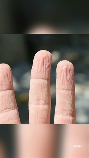 आखिर ये हाथ पर है क्या 🤯 #facts