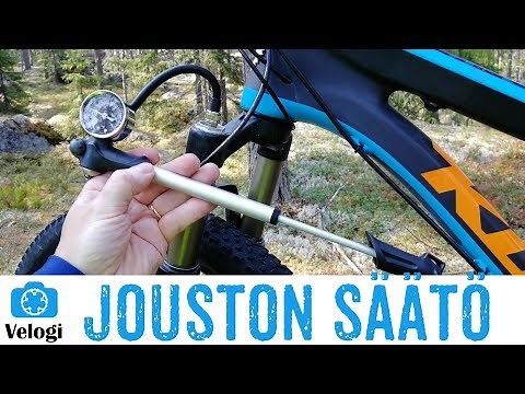 Maastopyörän jousituksen säätö