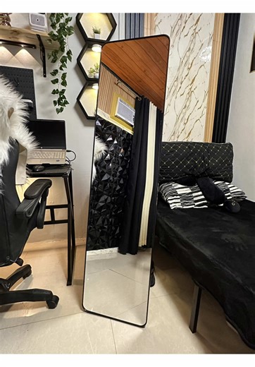 Aesthetic Reflections: Standing Mirror for Room Renovation