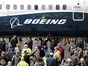 U.S. regulators warn airlines to limit the use of an anti-icing system on Boeing 737 Max jets