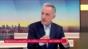 Aucun problème de dette monsieur Grégoire ? Vraiment ? La charge de la dette (échéances et intérêts) pèse 541 millions d’euros cette année soit :- 59 fois le budget des temps d'accueil périscolaire !- 2,6 fois le budget de la police municipale- 3,8 fois l'enveloppe de financement des cantines scolairesLa dette est un fléau qui empêche de financer l'essentiel.Je suis la seule à proposer un plan de désendettement. Pour rappel, tant que l'on ne propose pas plus d'un milliard d'euro d'économie par a