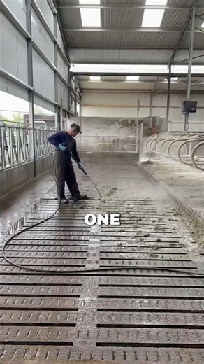 The owner of this warehouse made me work all night? #pressurewashing