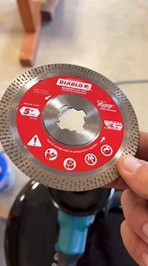 Need a quick and easy way to clean up your Versetta Stone cuts? Check out this PRO tool/tip from the one and only RR Buildings. #versettastone #stonesiding #diablotools #circularsaw #powertools #keepcraftalive #protip #toolsofthetrade | Westlake Royal PROS | Facebook