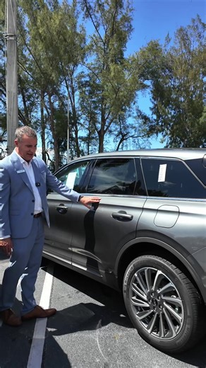 Doral Lincoln on TikTok