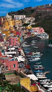 Ciao Procida ☀️🇮🇹💛🎥 @phtony_pisani 📍 Procida #procida #campania #italy | Amo l'Italia