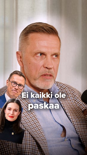 Jari Sarasvuon mielestä kaikki ei ole paskaa. Esimerkiksi sekä Sanna Marin että Alexander Stubb täyttävät antiikin oraattori Demostenisin hyveet ymmärryksestä ja rohkeudesta. Näiden hyveiden täyttäjiä Suomi tarvitsee noustakseen henkisestä lamastaan. Katso uusi jaksomme, jossa Jari Sarasvuo ja Olli Rehn kannustavat Suomea lopettamaan synkistely ja ottamaan riskejä. Jakso Asiastudion YouTube- ja Spotify-tileillä. Linkit kommenteissa. | Asiastudio.fi