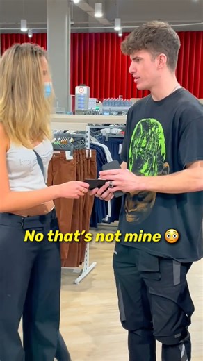 Fake wallet prank 😂 | Nina Alen