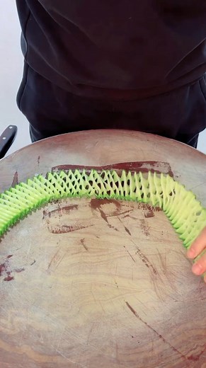 588K views · 512 reactions | Green Reddish Cutting Skills Chinese Way #fblifestyle #fbreelsfypシ゚viralfbreelsfypシ゚viral #reelsvideoシ | knife Chinese skill | Facebook