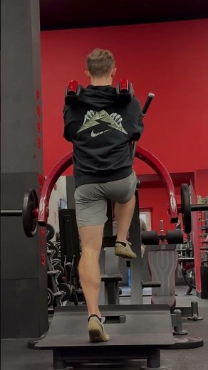 Single leg Yielding iso Calve raise - machine