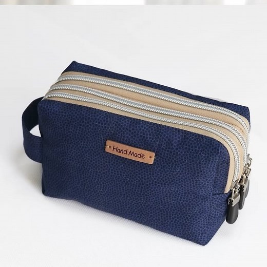 Ae PooiM on Instagram: "DIY Triple Zipper Pouch Bag - Sewing projects! Learn more: Watch full video version with measurement detail on my youtube channel “Ae PooiM” as link in Bio Or copy and paste the address below into your browser to get there. https://youtu.be/yN7cLsr0q0c #diybag #diy #howto #sewing #fabricbag #sewingbag #sewingproject #zipperpouch"