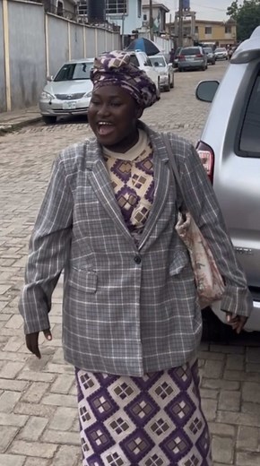 Funny Mummy Costume Comedy Skit