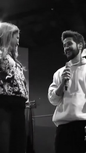 En este divertido video, @camilo y @shakira ensayan para cantar #tutu en vivo 🤩😂 #tumusicahoy #camilo #shakira #artistasdetiktok