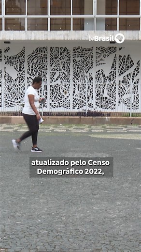 Nesta terça-feira (4/11), o IBGE divulgou a nova lista de nomes e sobrenomes mais populares do Brasil, que já está disponível no site “Nomes no Brasil”. Marias e Josés seguem no topo do ranking, enquanto Silva continua sendo o sobrenome mais comum no país. Nomes como Gael e Valentina ganharam destaque nos registros da década de 2010, refletindo mudanças nas preferências das novas gerações. O site também foi atualizado com novas ferramentas, que permitem consultar, entre outros dados, os signos m