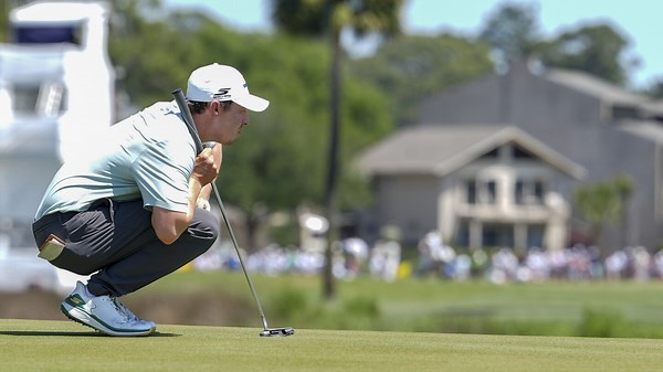 Matt Fitzpatrick rides a good bounce and great golf to a 63 to lead Viktor Hovland at Hilton Head