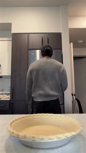 Alex on Instagram: "Water pie 2"