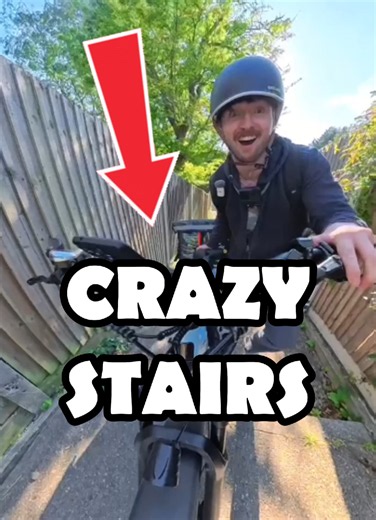 30 Stairs on a 50kg Bike: UberEats Courier Fails Bag Rip