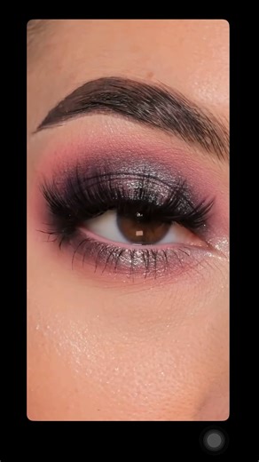 How to do easy beginner eye makeup look. #eyemakeup #eyeshadow #eyemakeuptutorial