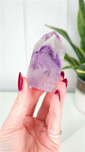 Phantom Amethyst point 💜✨ natural growth layers.