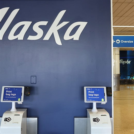 Alaska Airlines passenger allegedly assaults crew members, forcing landing