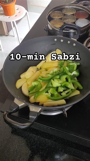 Quick Aloo Shimla Mirch Sabzi | Easy 10 Minute Indian Dinner Recipe