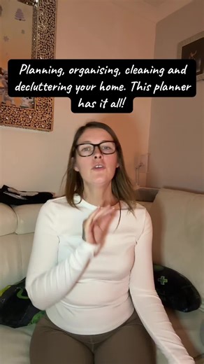 Are you someone that likes to plan things, do you love a good planner? Looking at decluttering, cleaning and organising your home? This planner has everything you need in the one place. Helping you to plan your big cleans without getting overwhelmed #planner #organising #cleaning #decluttering #home