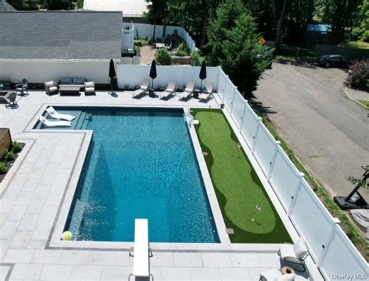 6 Crusader Ln, Nesconset, NY 11767 - MLS 979794 - Coldwell Banker