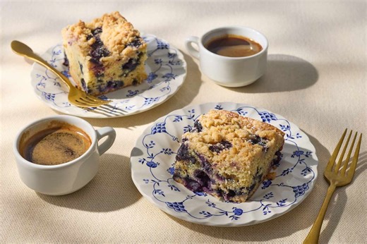 This Buttery Blueberry Crumb Cake Is the Old-Fashioned Treat You’ll Crave All Day