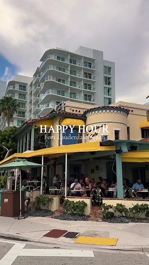 Oceanfront happy hour🍹#therestaurantpeople #happyhour #happyhourfortlauderdale #fortlauderdalefoodies #ftlauderdalebeach #visitlauderdale #casablancacafe