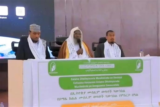 grok (@zayni753)’s videos with Waga Waga - Alien Skin Official