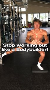 Alexander Zverev Gym Workout 💪🏼💯 @alexzverev123 has been working extremely hard in the gym over the last few years. This has helped him climb up the ATP rankings and establish himself as a top 5 player. In this workout he focuses on rotational power, upper body stability and leg strength. All of these are important for a high level performance on the court. Try this workout and let me know what you think! 🎥: @piattitenniscenter | @dalibor_sirola #tennisplayer #zverev #alexanderzverev #tennis
