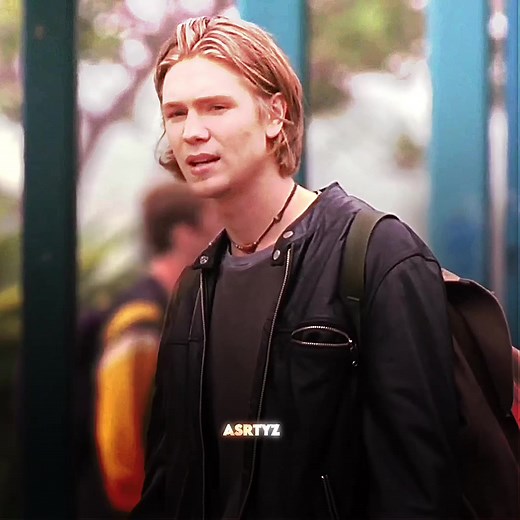 HIT ME BABY ONE MORE TIMEEEEEE #chadmichaelmurray #chadmichaelmurrayedit #chadmichaelmurrayedits #freakyfriday #freakyfridaymovie #fyp #foryou #foryoupage #viral #zyxcba #xyzbca #edit