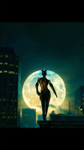 Catwoman is back in action!!! | Catwoman (2004)