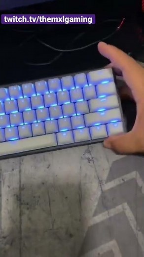 Let’s install the Razer Phantom key caps