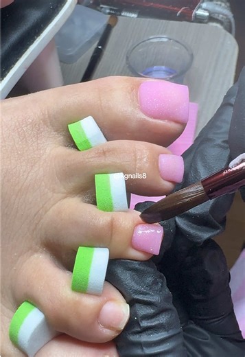 Acrylic Toe Nail Techniques in Los Angeles