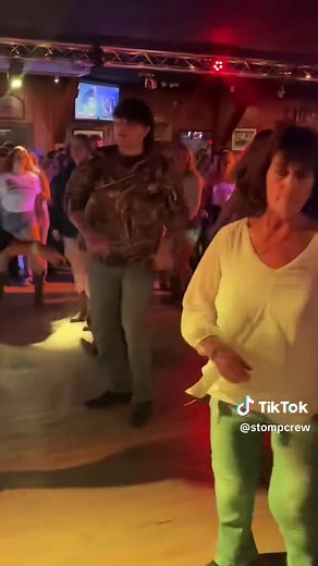 SIN WAGON - DIXIE CHICKS🤠 #learntodance #fyp #stompcrew #dustyarmadillo #dixiechicks #sinwagon #theboys #goviral #linedancing