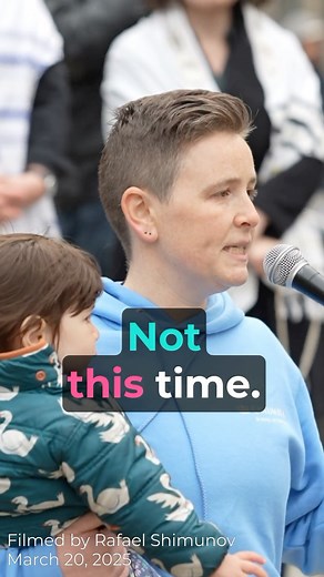 “Not this time.” Listen to Rachel Paradis, Columbia University nursing student and longtime JFREJ member, talk about the Trump administration’s effort to scapegoat Jews in their authoritarian & racist crusade against pluralistic democracy. Filmed by @rafternoon on May 20, 2025 | Jews for Racial and Economic Justice [JFREJ]