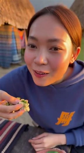 Ai Mboe ASMR: Makan dengan Sentuhan NTT