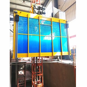 [Hot Item] Sc200 Double and Single Cage Construction Lift for Builders and Materials