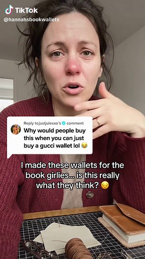 Unique Wallets Inspired by Book Lovers