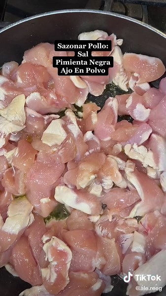 Delicious Pollo con Rajas en Crema Recipe