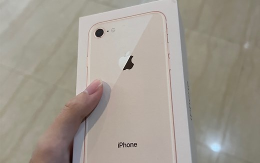 2023年的iPhone8沉浸式开箱，奶金色是真的漂亮，再战3年