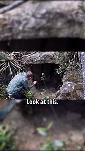 🌞 Unearthing an ancient megalithic structure where winter solstice light spills inside. This wasn’t accidental - it was advanced prehistoric engineering. #Megaliths #Archaeology #WinterSolstice #LostHistory #AncientEngineers #Archaeoastronomy | History Fuzz