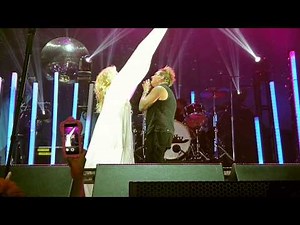 Papa Roach - Gravity (ft. Maria Brink) - 9.8.2015 - Verizon Wireless Center - Mankato, MN