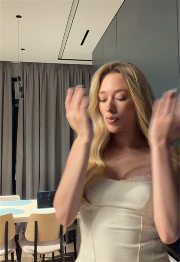 Julia (@avestanova)’s videos with original sound - Pmann