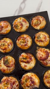 Stocking the freezer with lunchbox options and ordering your ingredients from @doordash_aus straight to your door is super convenient. The kids are going to love these pizza muffins in their lunchboxes. Pizza Muffins 2 packs ready made dough Oil spray Pizza sauce Mozzarella cheese Salami/sausage/sujuk Butter Garlic Italian herbs Method Spray a cupcake tray lightly with oil. Break off about 40g size balls from the pizza dough and place one ball in to each cupcake hole. Cover with cling wrap and a